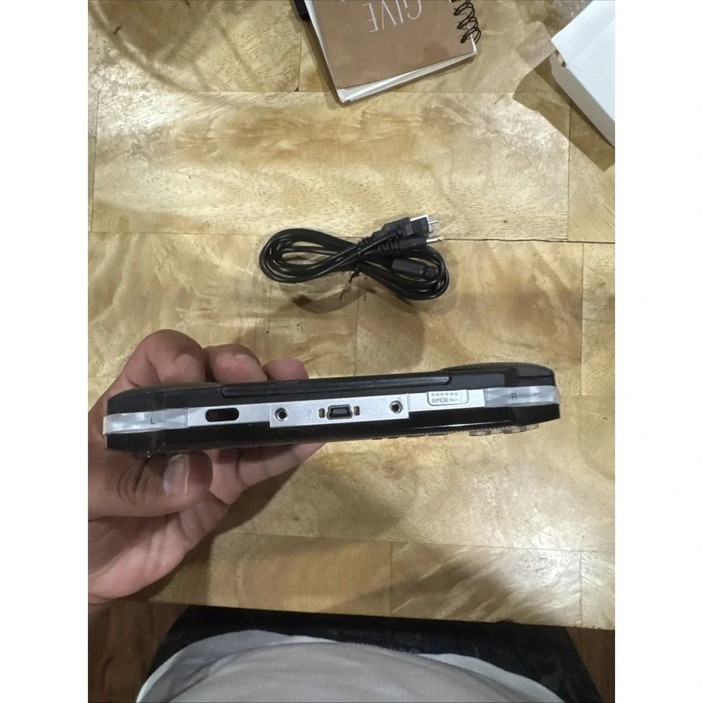 Sony psp 1001 Console Tested New Battery, Charger, No Memory Card Black Fat